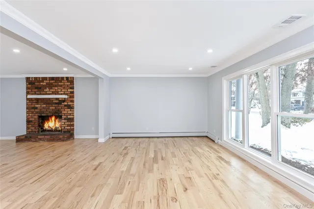 $899,000 | 19 Stuyvesant Circle East, East Setauket, NY 11733