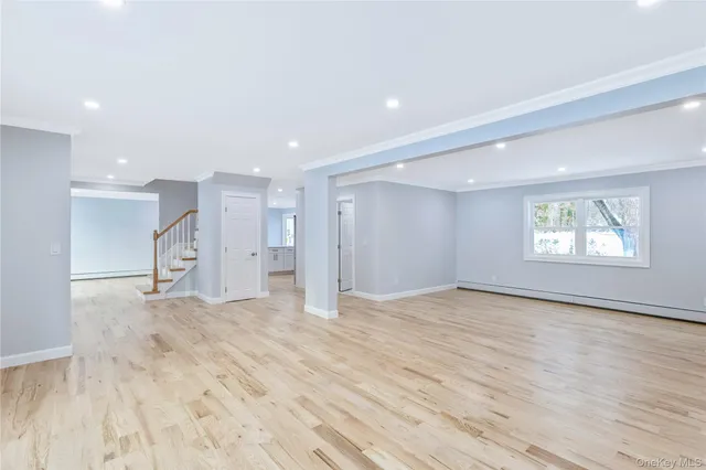 $899,000 | 19 Stuyvesant Circle East, East Setauket, NY 11733