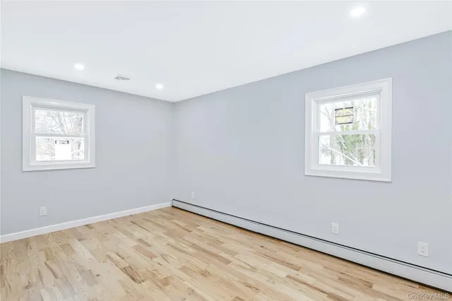 $899,000 | 19 Stuyvesant Circle East, East Setauket, NY 11733