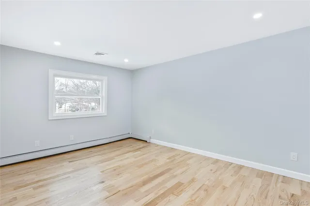 $899,000 | 19 Stuyvesant Circle East, East Setauket, NY 11733