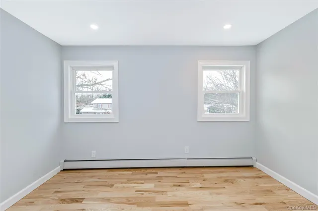 $899,000 | 19 Stuyvesant Circle East, East Setauket, NY 11733