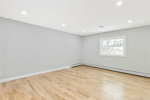 $899,000 | 19 Stuyvesant Circle East, East Setauket, NY 11733