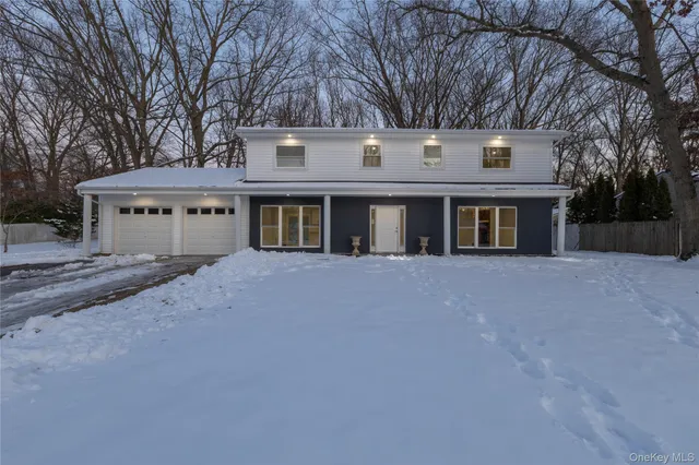 $899,000 | 19 Stuyvesant Circle East, East Setauket, NY 11733