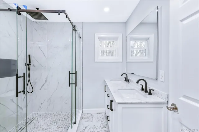 $899,000 | 19 Stuyvesant Circle East, East Setauket, NY 11733