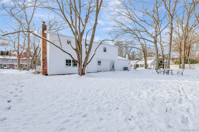 $899,000 | 19 Stuyvesant Circle East, East Setauket, NY 11733