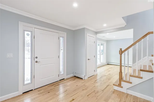 $899,000 | 19 Stuyvesant Circle East, East Setauket, NY 11733