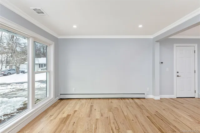 $899,000 | 19 Stuyvesant Circle East, East Setauket, NY 11733