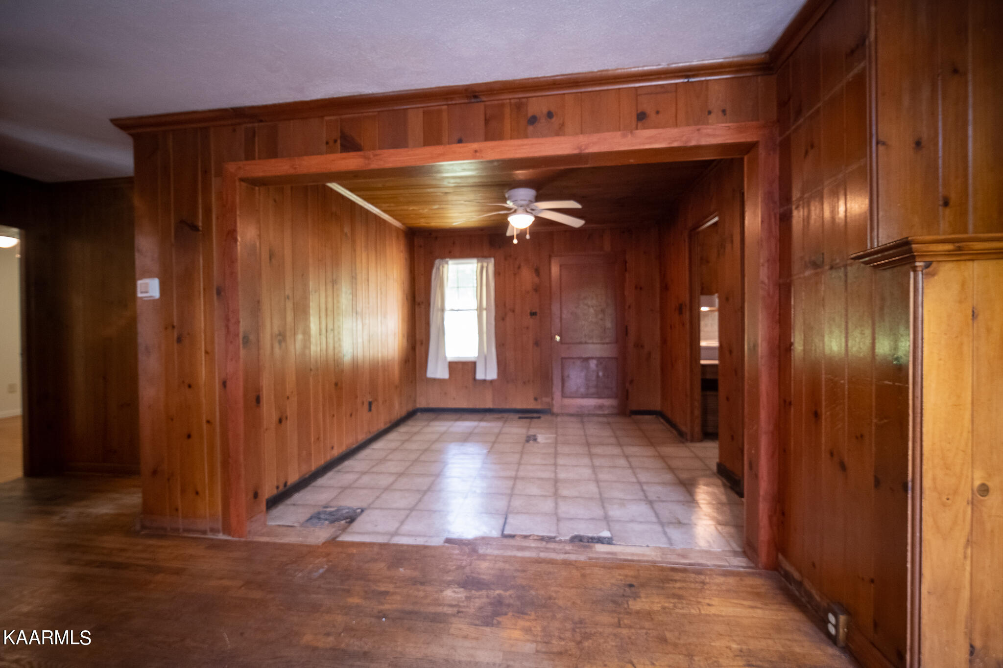 825 Lester Road Knoxville, TN 37920 - Photo 8 of 24 KITCHEN/DINING