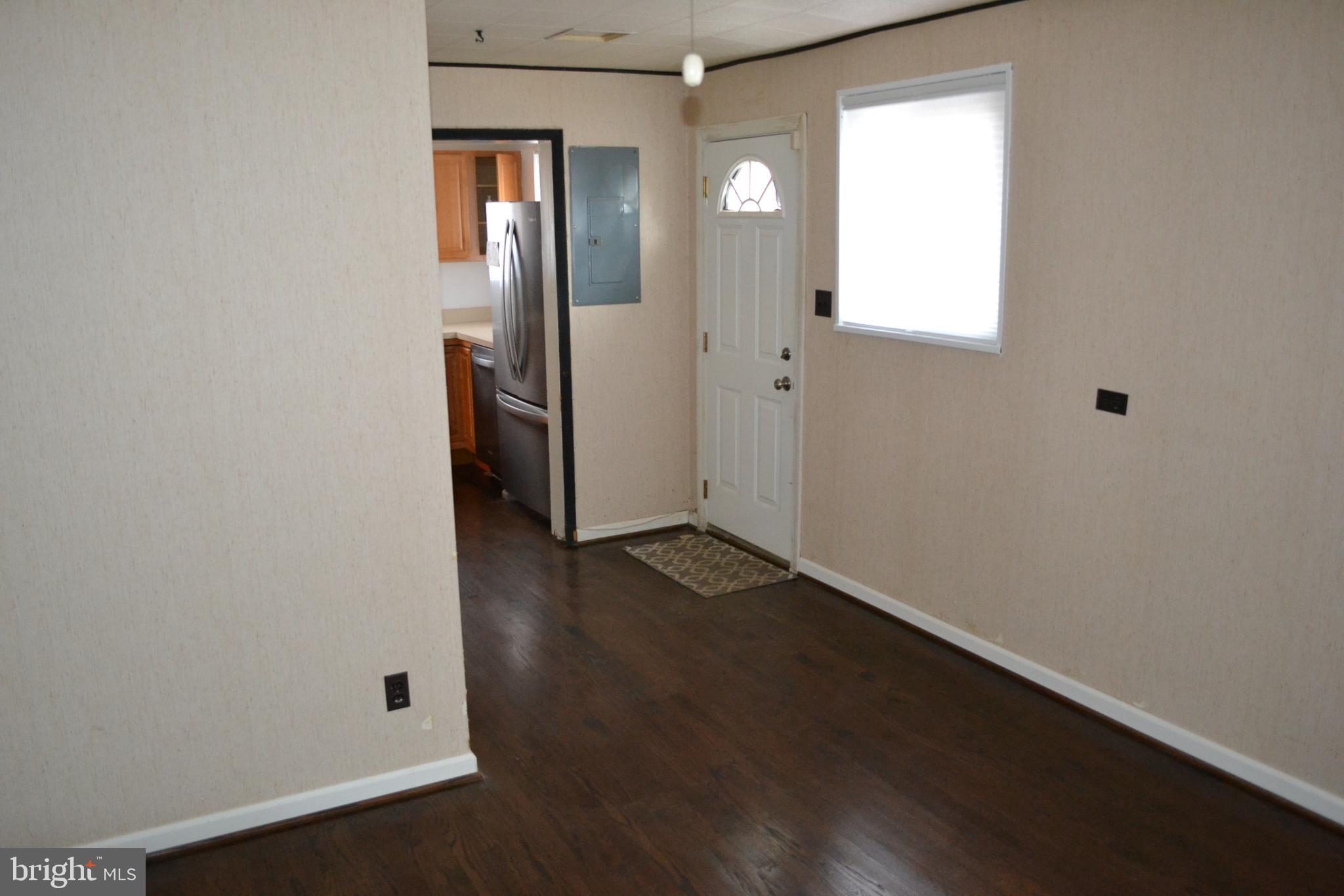 6801 Adelphi Road University Park, MD 20782 - Photo 8 of 30 Family Room