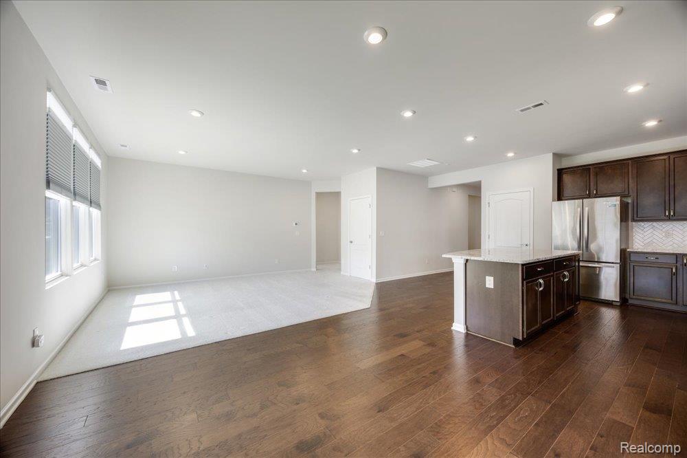 50281 Fowler Road Canton, MI 48188 - Photo 9 of 43 Gallery Image 9