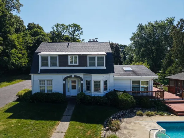 $649,900 | 3441 South Shore Drive, Delavan, WI 53115