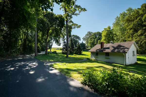 $649,900 | 3441 South Shore Drive, Delavan, WI 53115