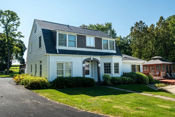 $649,900 | 3441 South Shore Drive, Delavan, WI 53115