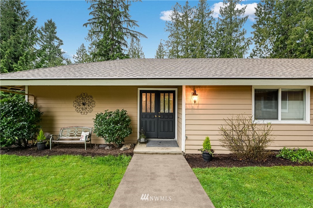 19607 Northeast Redmond Road Redmond, WA 98053 - Photo 2 of 25 Gallery Image 2