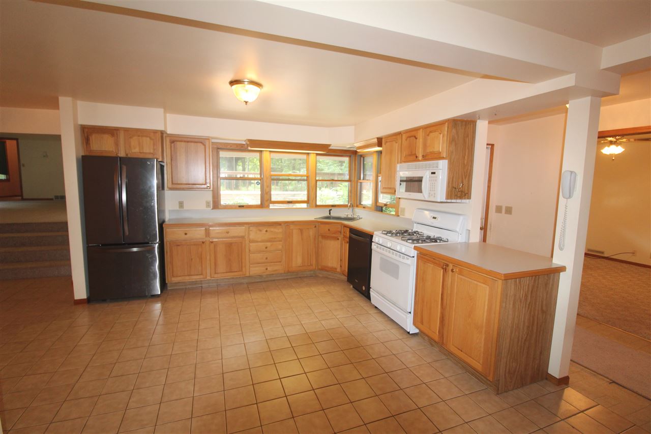 9049 North McKinley Road Flushing, MI 48433 - Photo 7 of 29
