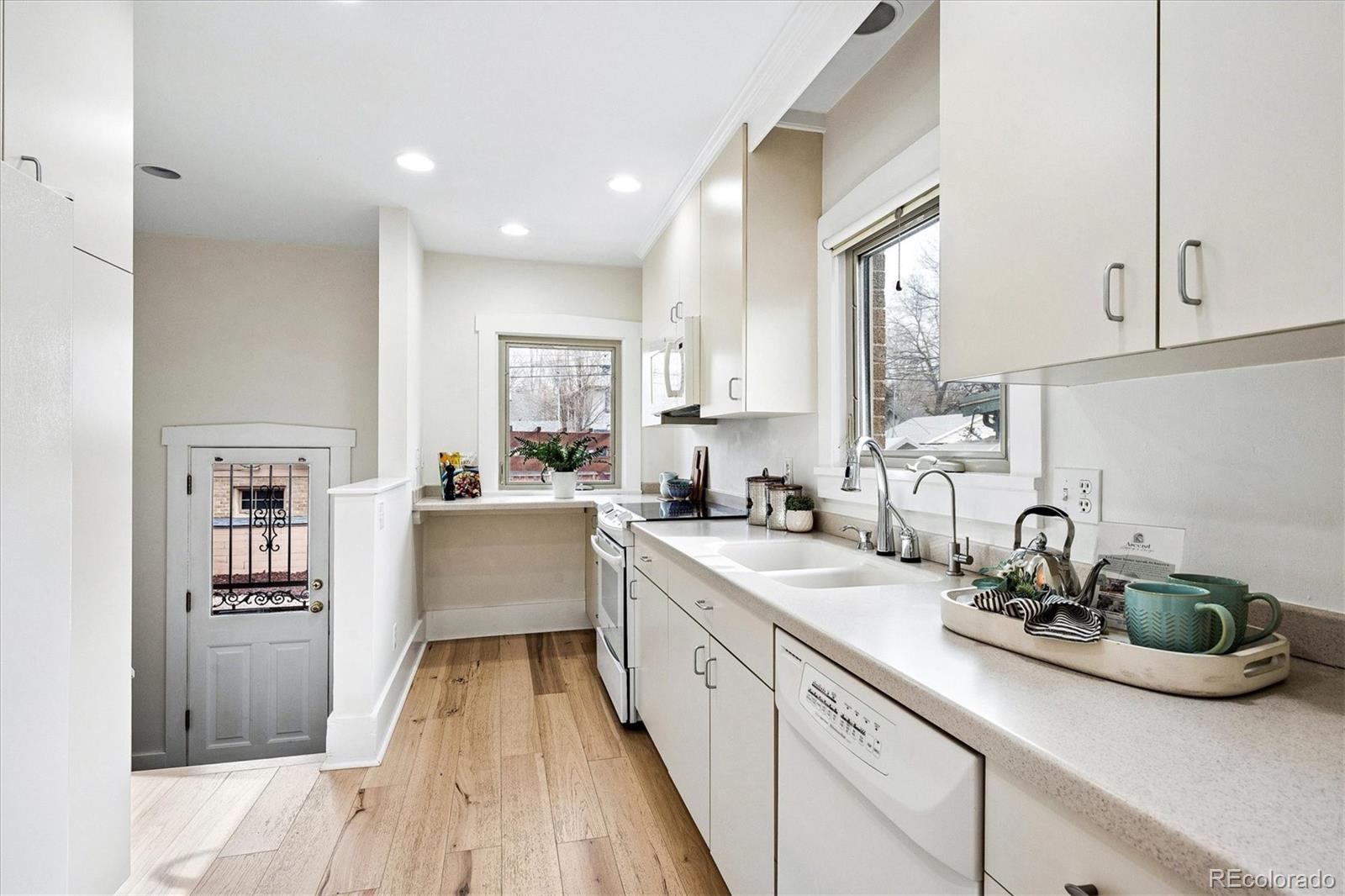 554 South Clarkson Street Denver, CO 80209 - Photo 15 of 44