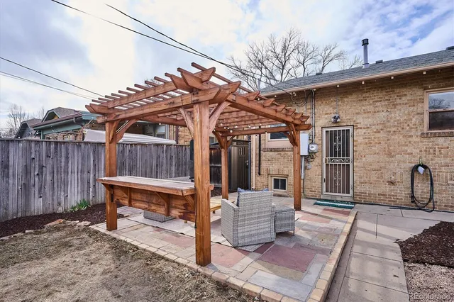 $985,000 | 554 South Clarkson Street, Denver, CO 80209