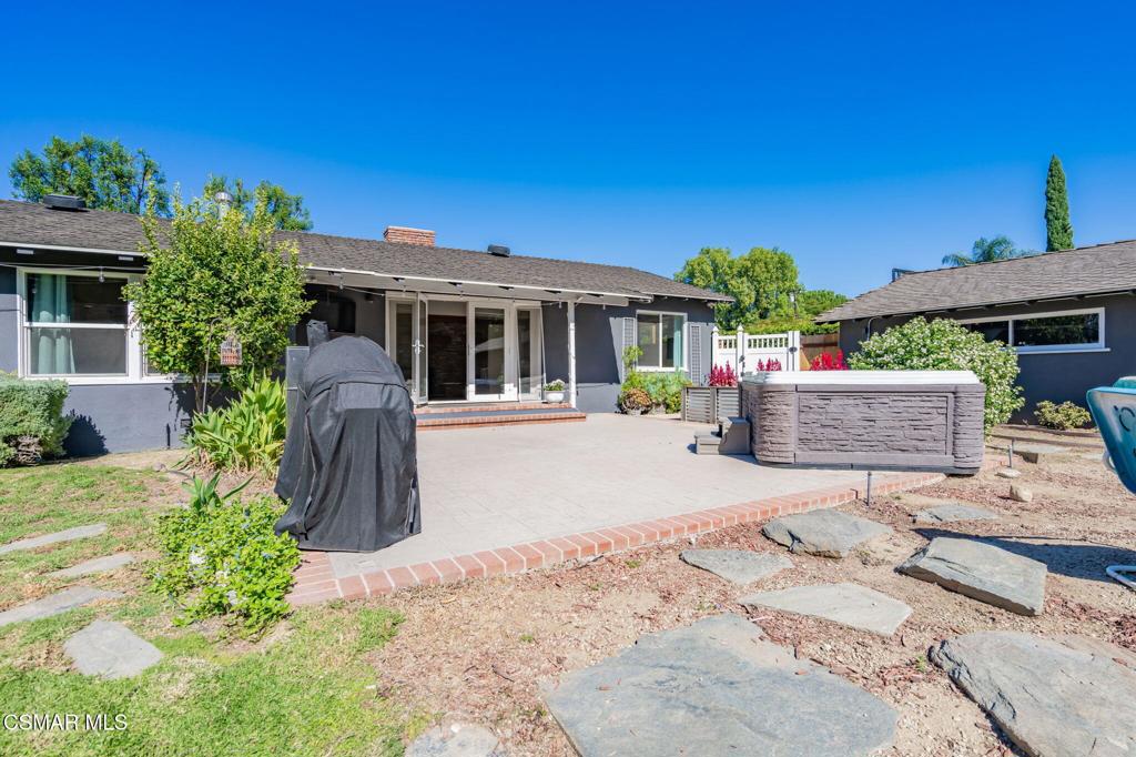 4310 Eve Road Simi Valley, CA 93063 - Photo 38 of 50 a front view of a house with a yard