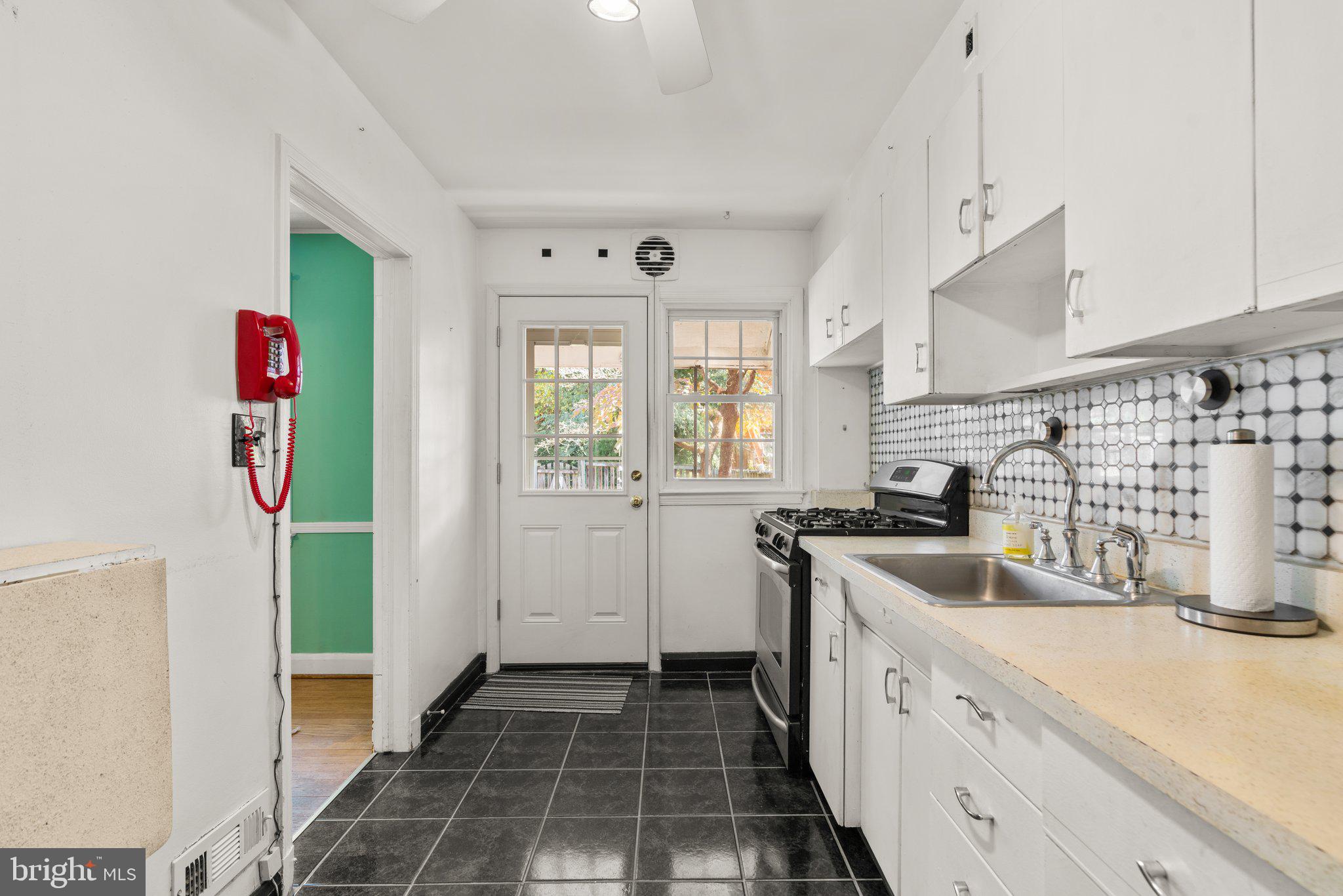 131 Stanmore Road Baltimore, MD 21212 - Photo 9 of 28