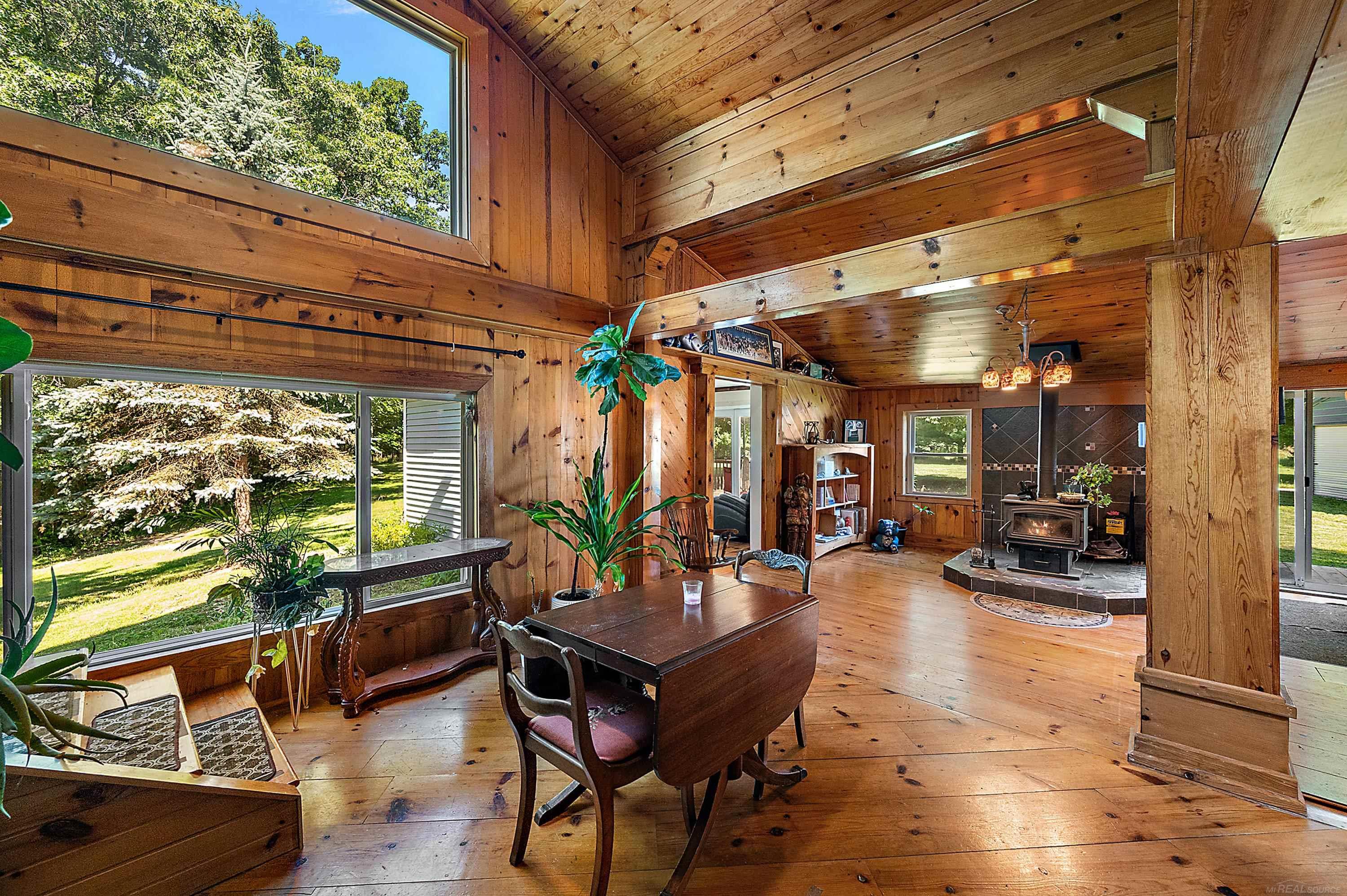149 East Hunters Creek Road Lapeer, MI 48446 - Photo 10 of 71 50215016-5e01abff-f8be-4b55-bc96-596c4890d4c9.JPG