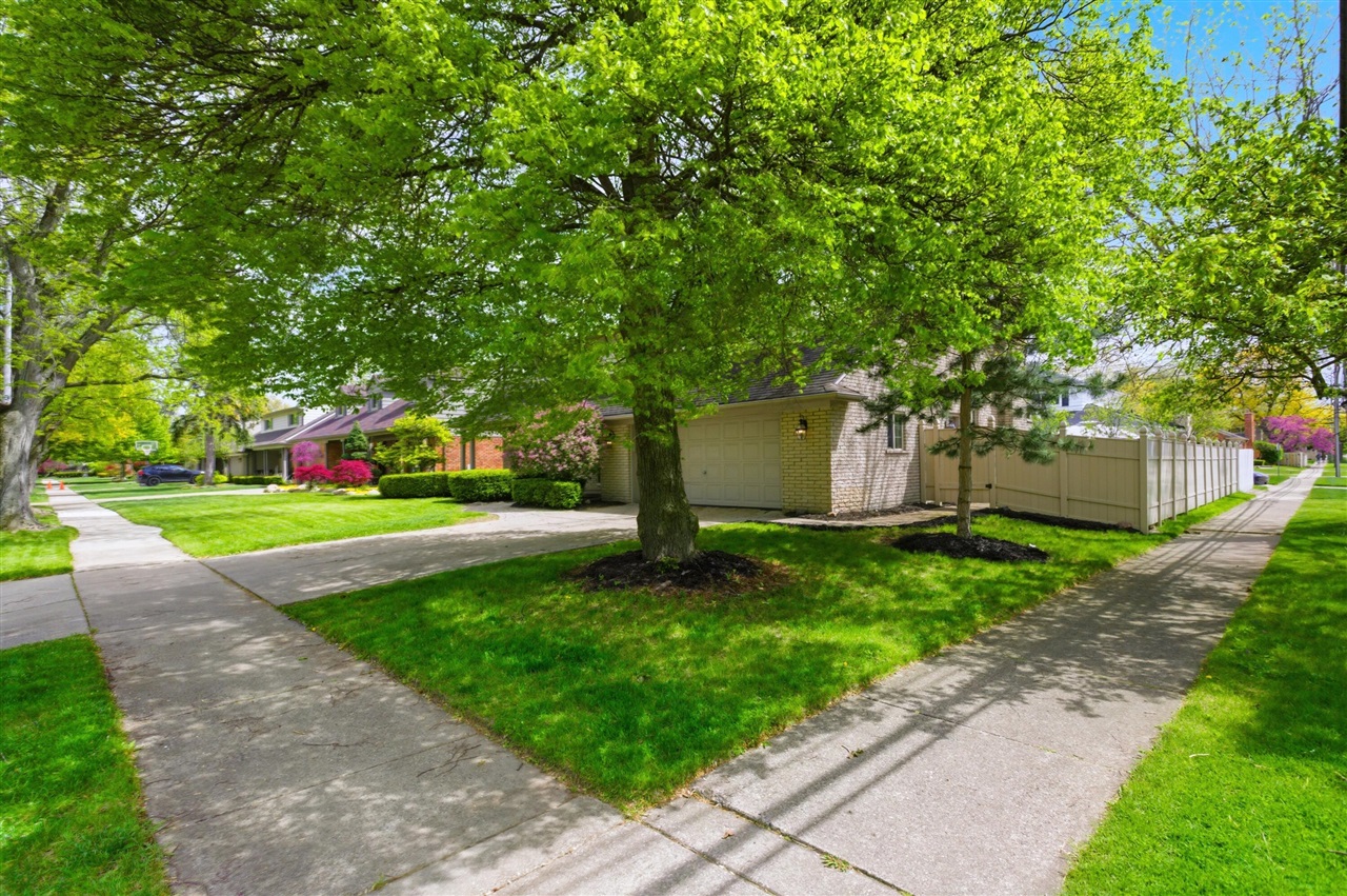 653 Perrien Place Grosse Pointe, MI 48236 - Photo 54 of 54