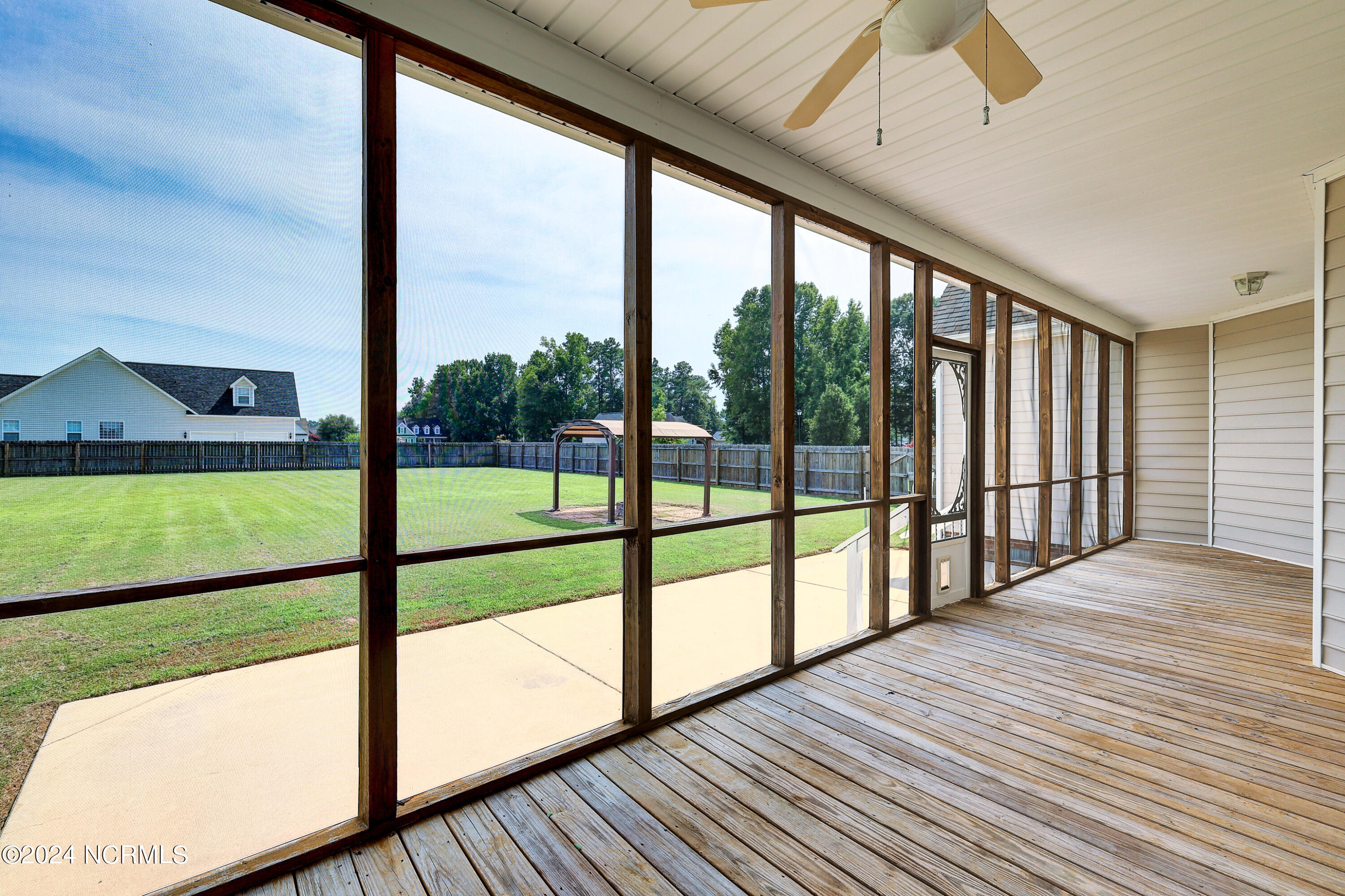 665 Hunter's Pointe Road Nashville, NC 27856 - Photo 27 of 31 32