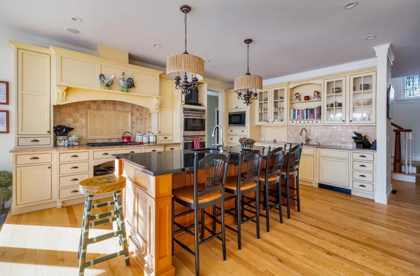 $3,700,000 | 450-451 Red Truck Lane, Charlotte, VT 05445
