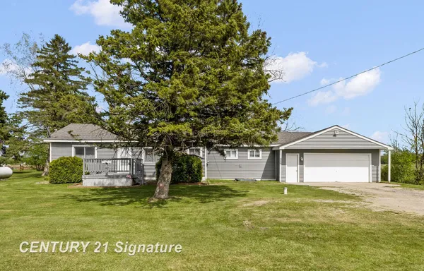 $94,900 | 1005 South Meridian Road, Merrill, MI 48637