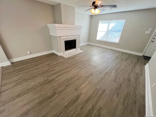 $1,395 | 6210 Aragon Village, San Antonio, TX 78250