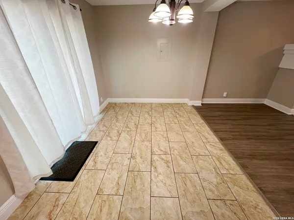 $1,395 | 6210 Aragon Village, San Antonio, TX 78250