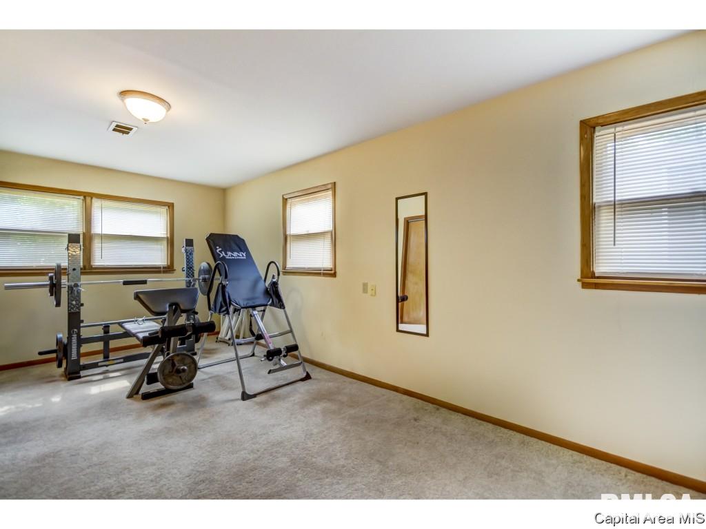 201 Kenyon Drive Springfield, IL 62704 - Photo 20 of 31 Gallery Image 20