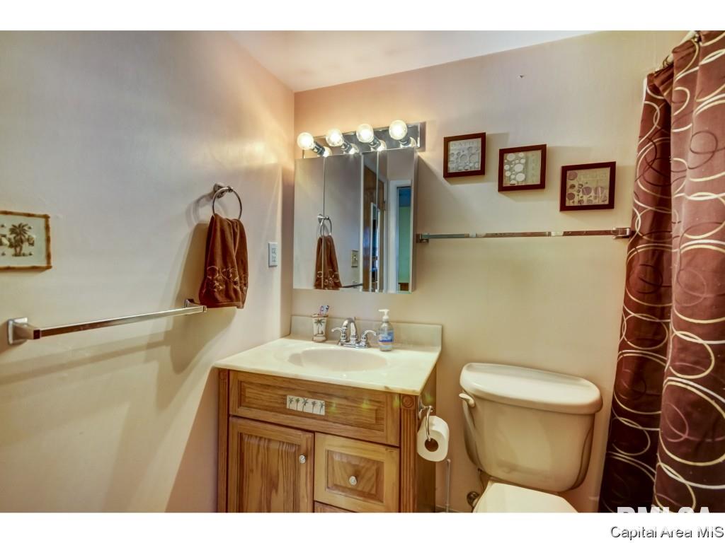 201 Kenyon Drive Springfield, IL 62704 - Photo 21 of 31 Gallery Image 21