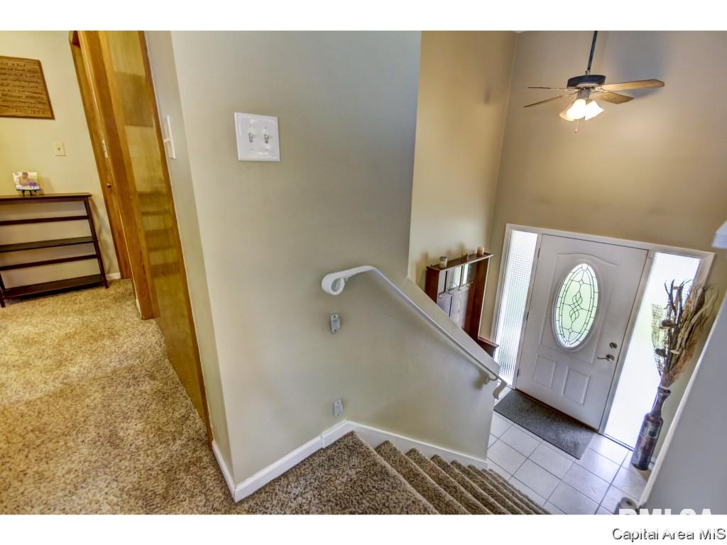 201 Kenyon Drive Springfield, IL 62704 - Photo 6 of 31 Gallery Image 6