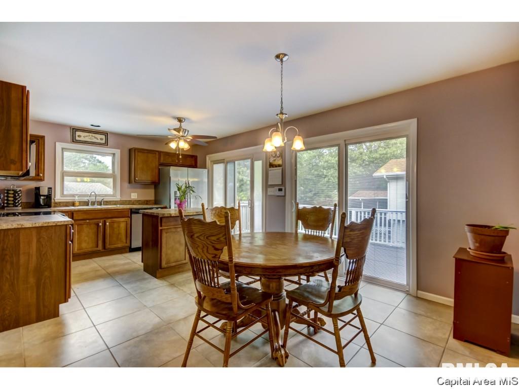 201 Kenyon Drive Springfield, IL 62704 - Photo 9 of 31 Gallery Image 9