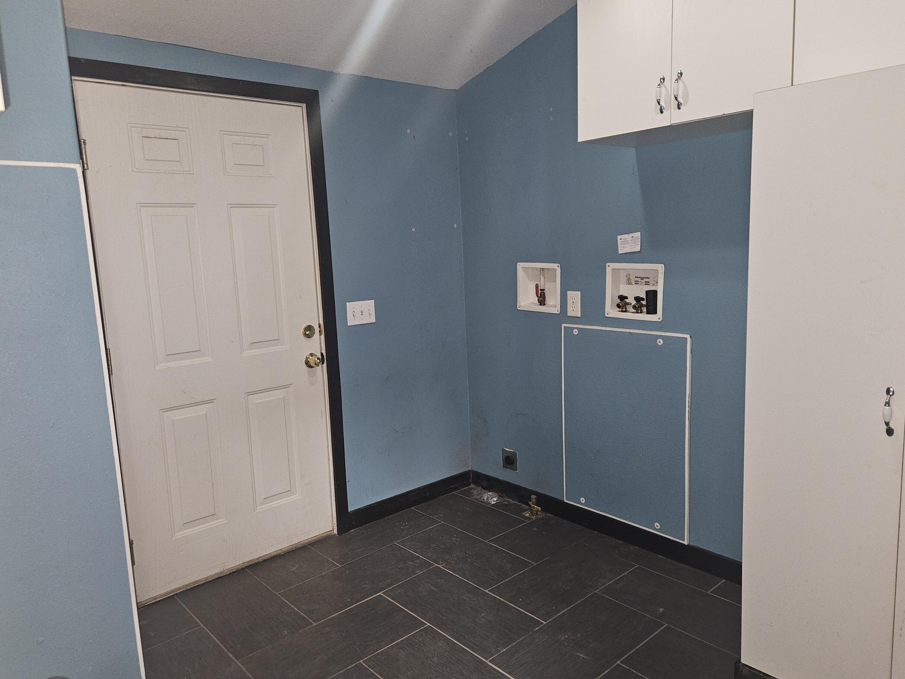 18015 Freight Rd Lane Klamath Falls, OR 97601 - Photo 17 of 24 a view of a storage & utility room