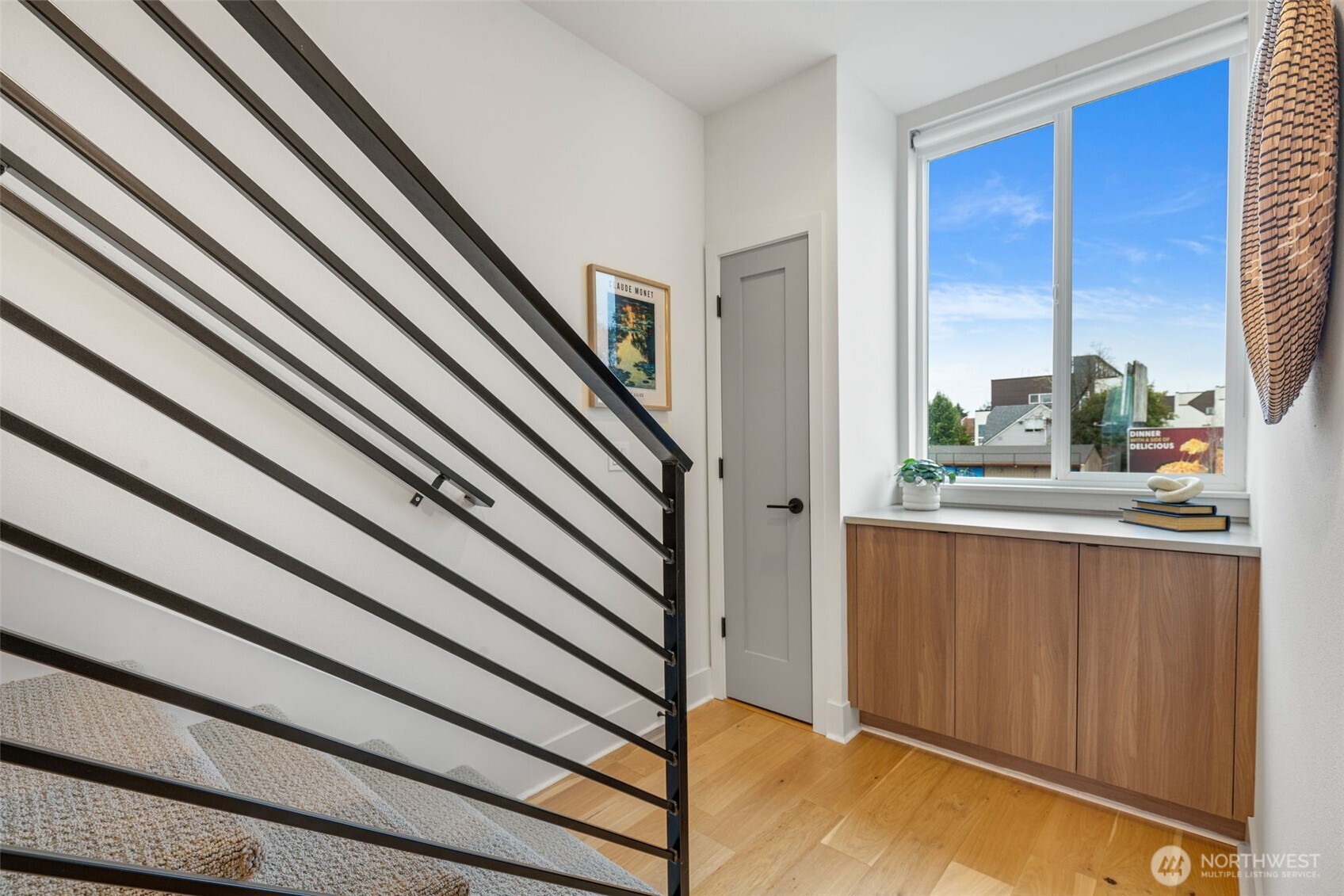 908 North 46th Street, Unit F Seattle, WA 98103 - Photo 17 of 40