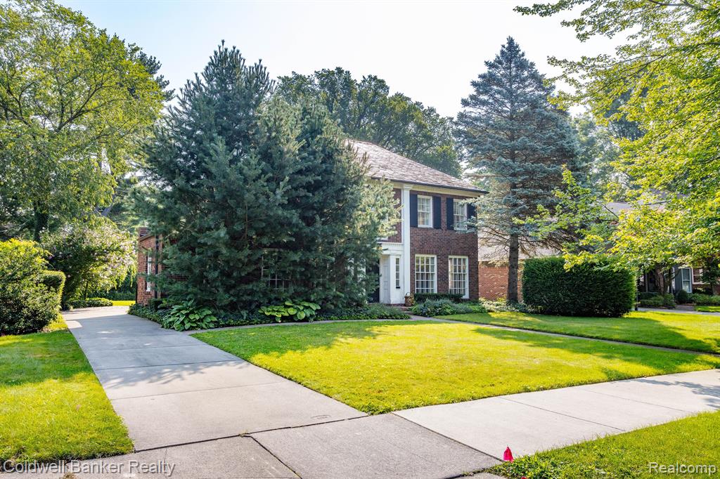 868 Whittier Road Grosse Pointe Park, MI 48230 - Photo 2 of 48