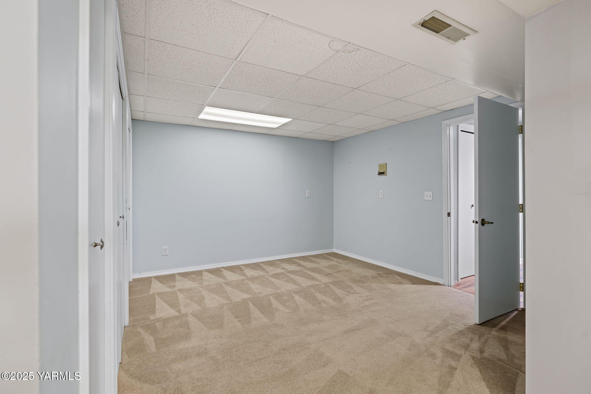 283 Cook Road Yakima, WA 98908 - Photo 39 of 64 a view of an empty room