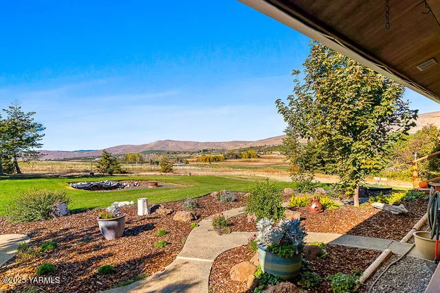 $799,000 | 283 Cook Road, Yakima, WA 98908