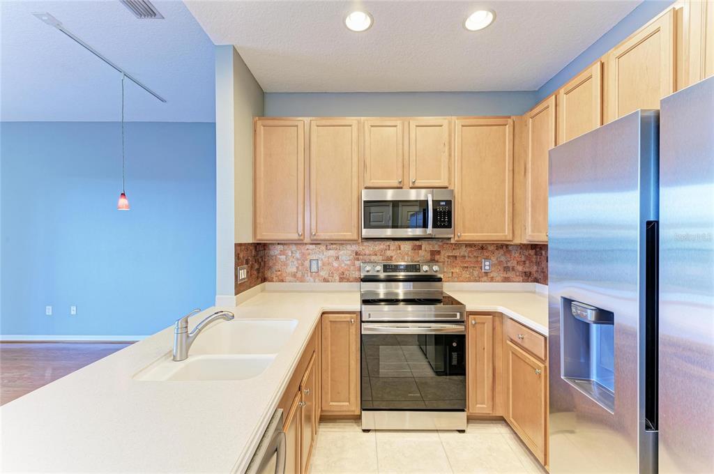 7230 Hamilton Road, Unit 297 Bradenton, FL 34209 - Photo 12 of 44