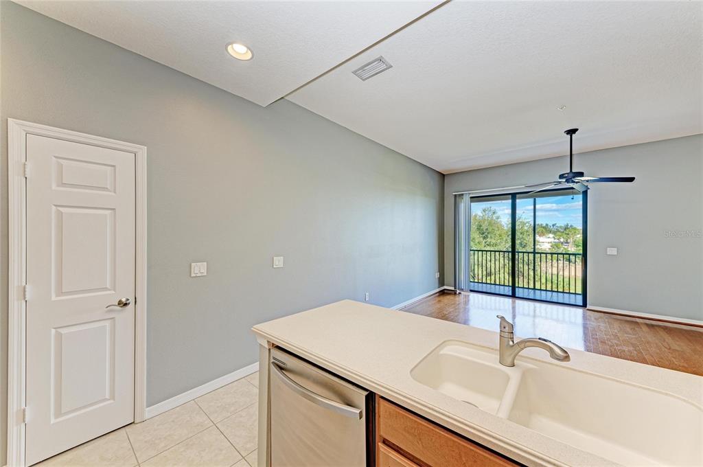 7230 Hamilton Road, Unit 297 Bradenton, FL 34209 - Photo 13 of 44