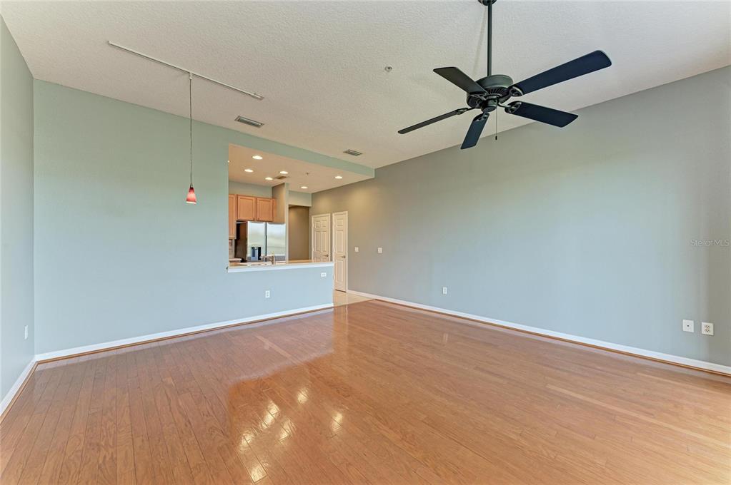 7230 Hamilton Road, Unit 297 Bradenton, FL 34209 - Photo 7 of 44