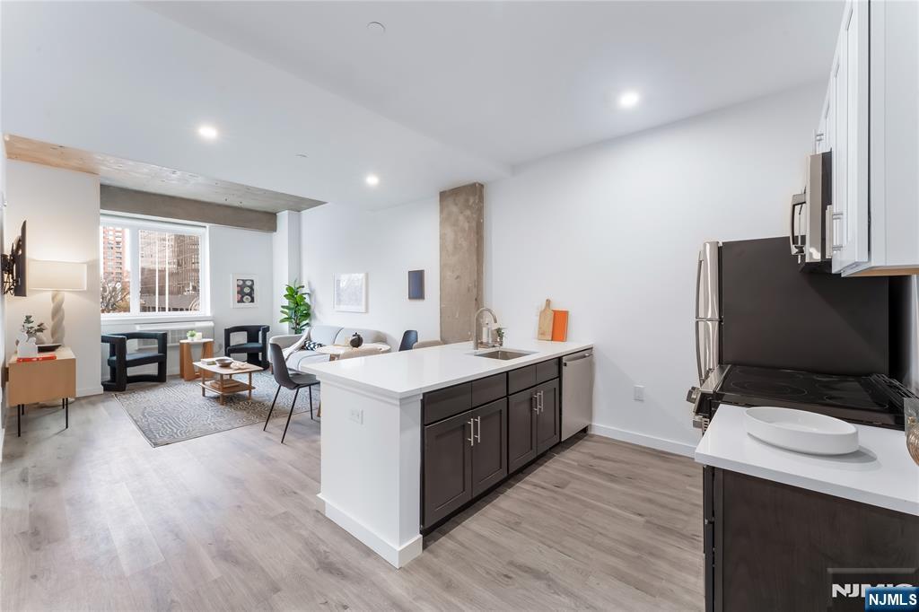 10 Commerce Court, Unit 2A Newark, NJ 07102 - Photo 1 of 14