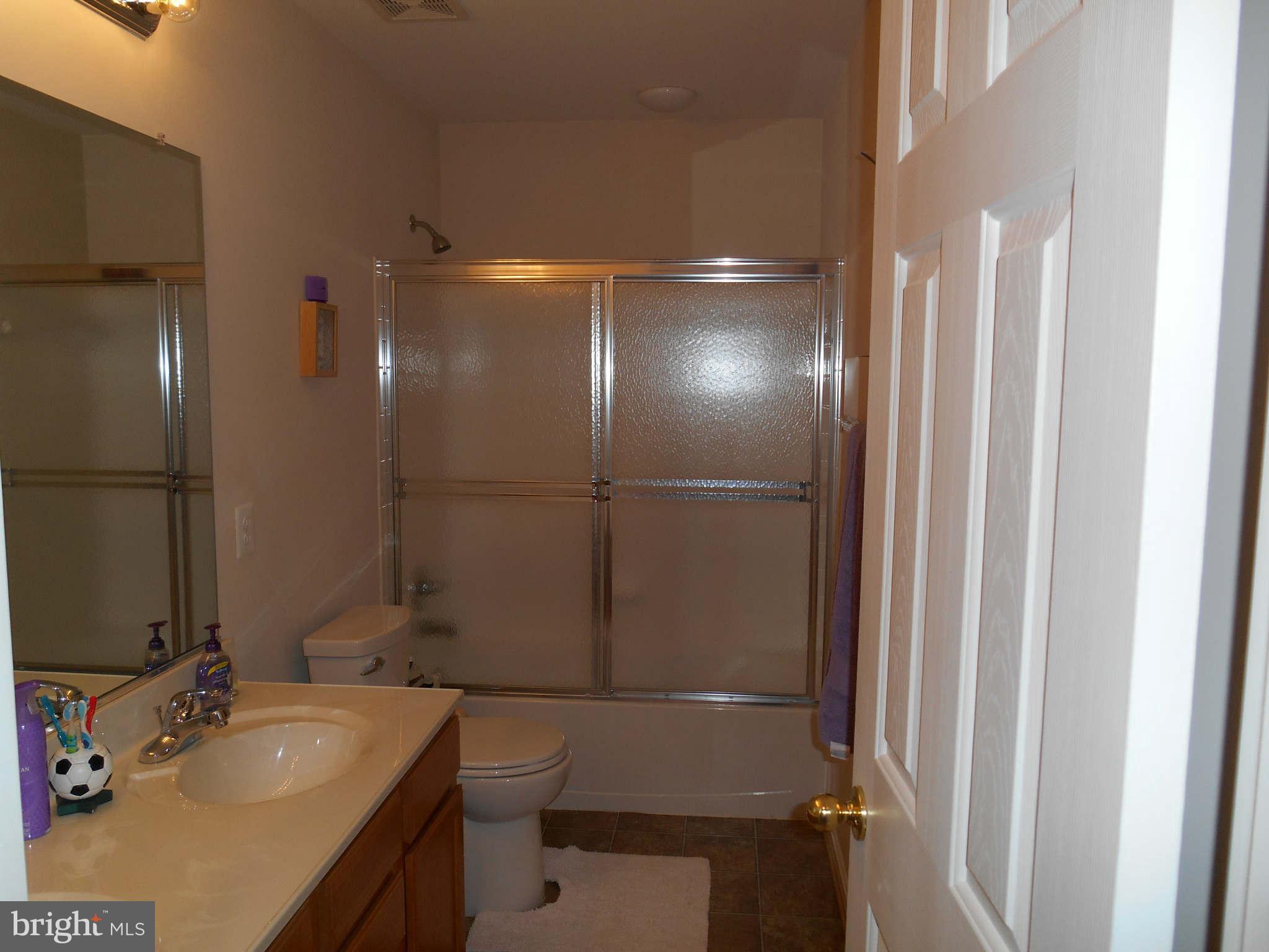 9838 Farm Pond Road Laurel, MD 20708 - Photo 9 of 29 Bath