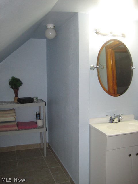1177 South Green Road Cleveland, OH 44121 - Photo 17 of 22 Gallery Image 17