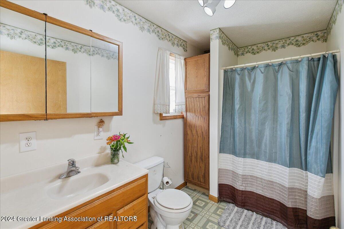 951 Church Road Northwest Edmore, MI 48829 - Photo 13 of 26 12-IMG_0143