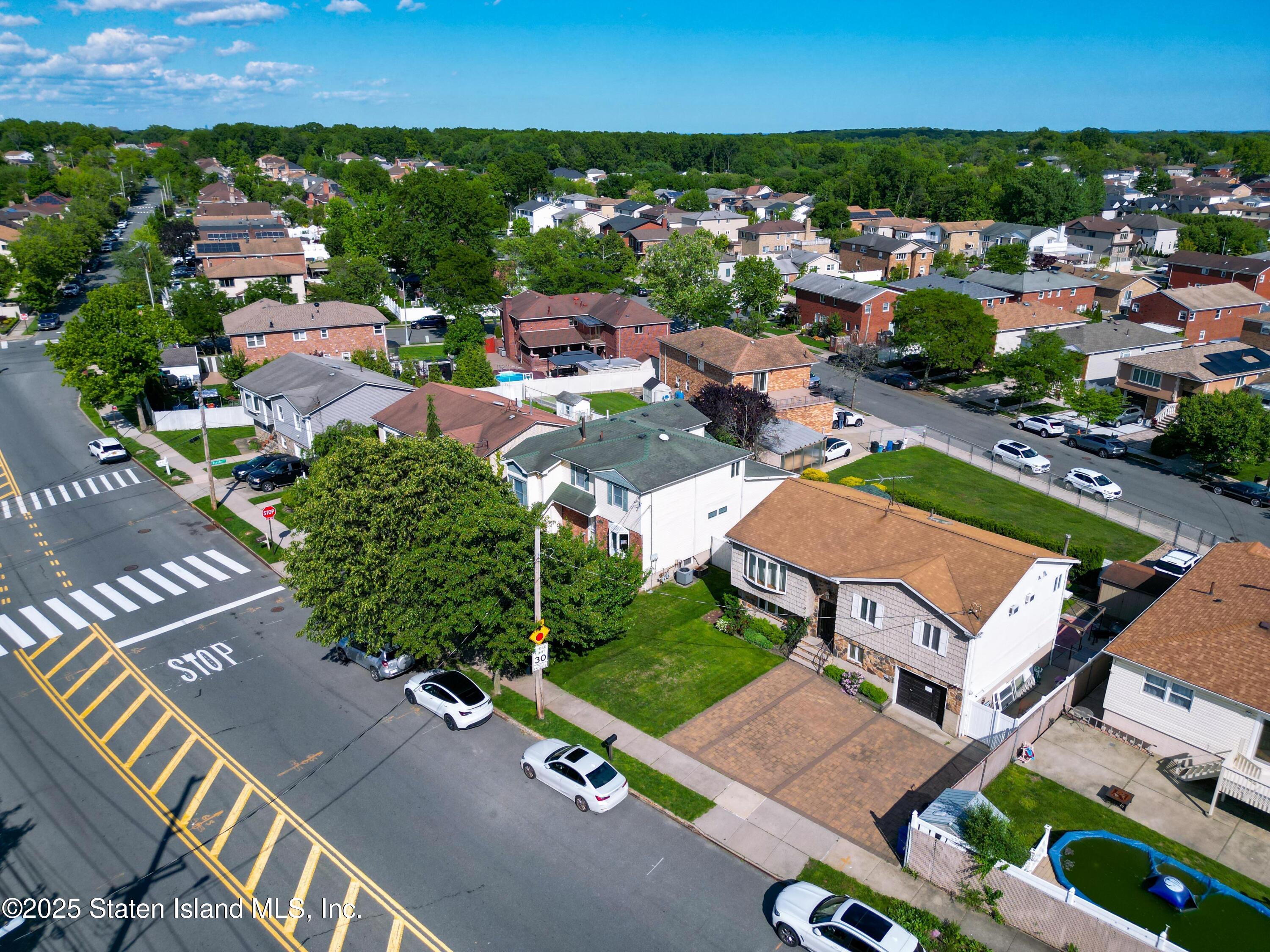 944 Woodrow Road Staten Island, NY 10312 - Photo 36 of 36 dji_fly_20250526_163212_581_174829537102
