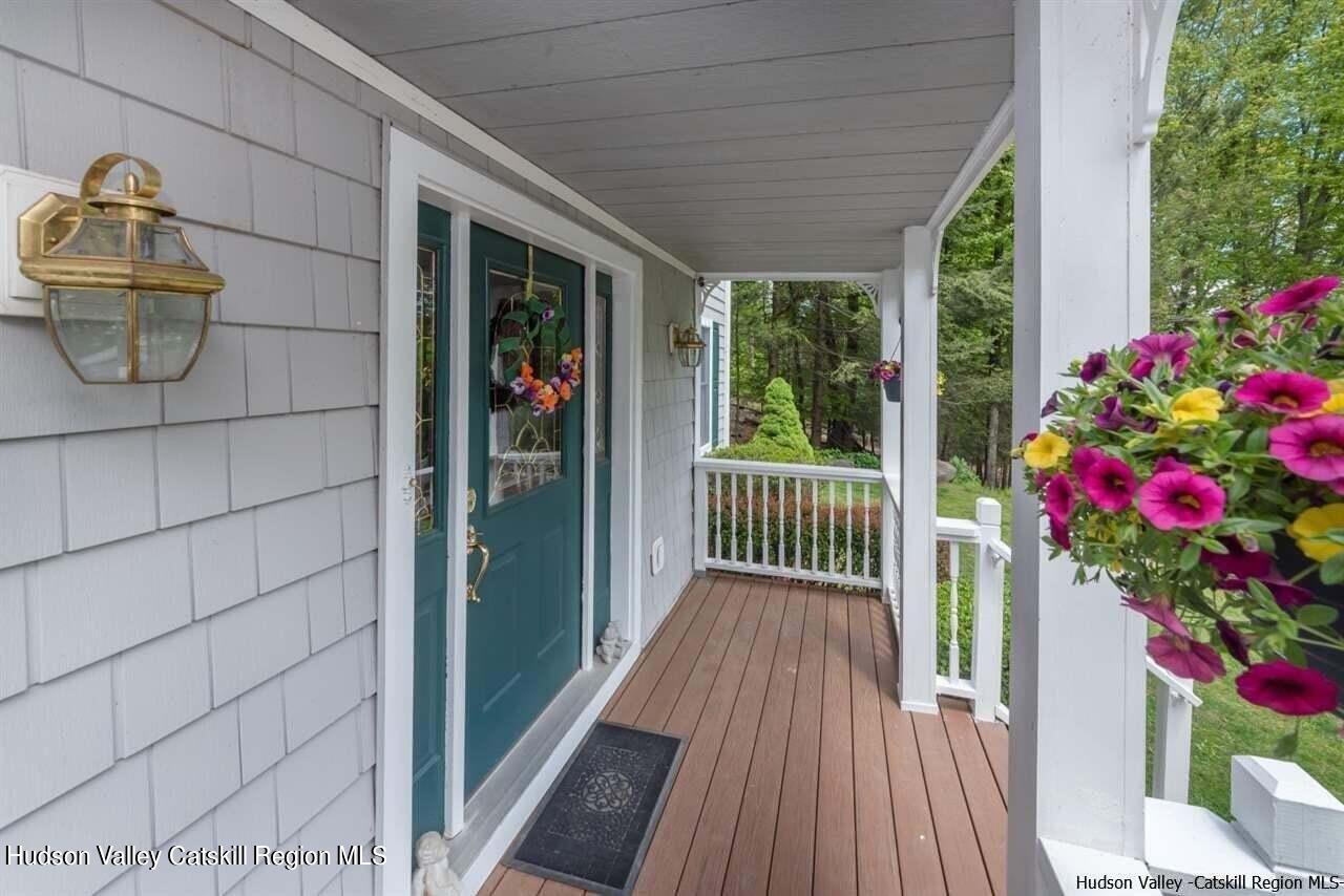 322 Beaverkill Road Kingston, NY 12401 - Photo 3 of 35 5