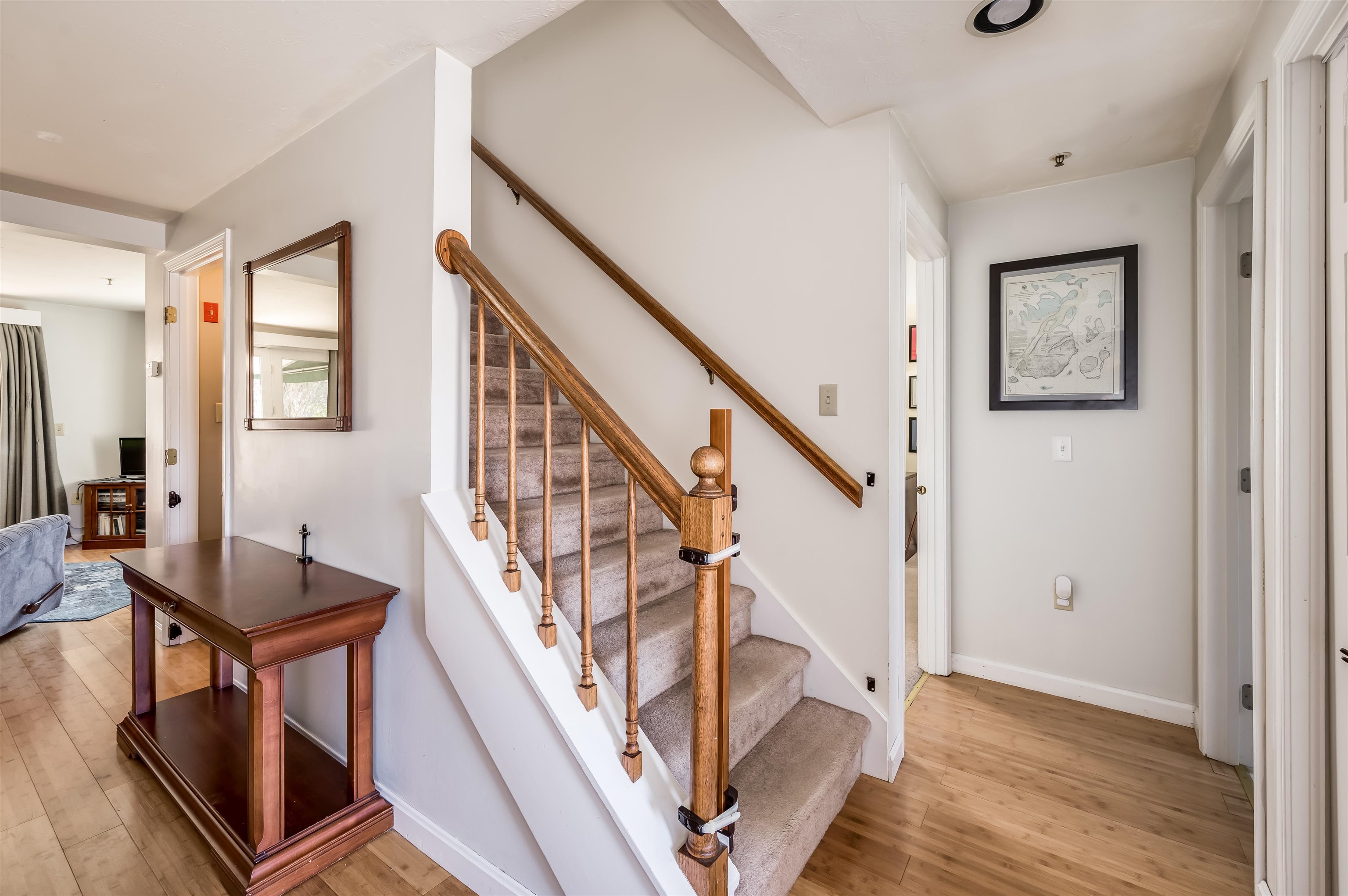 22 Surrey Run Dover, NH 03820 - Photo 2 of 30