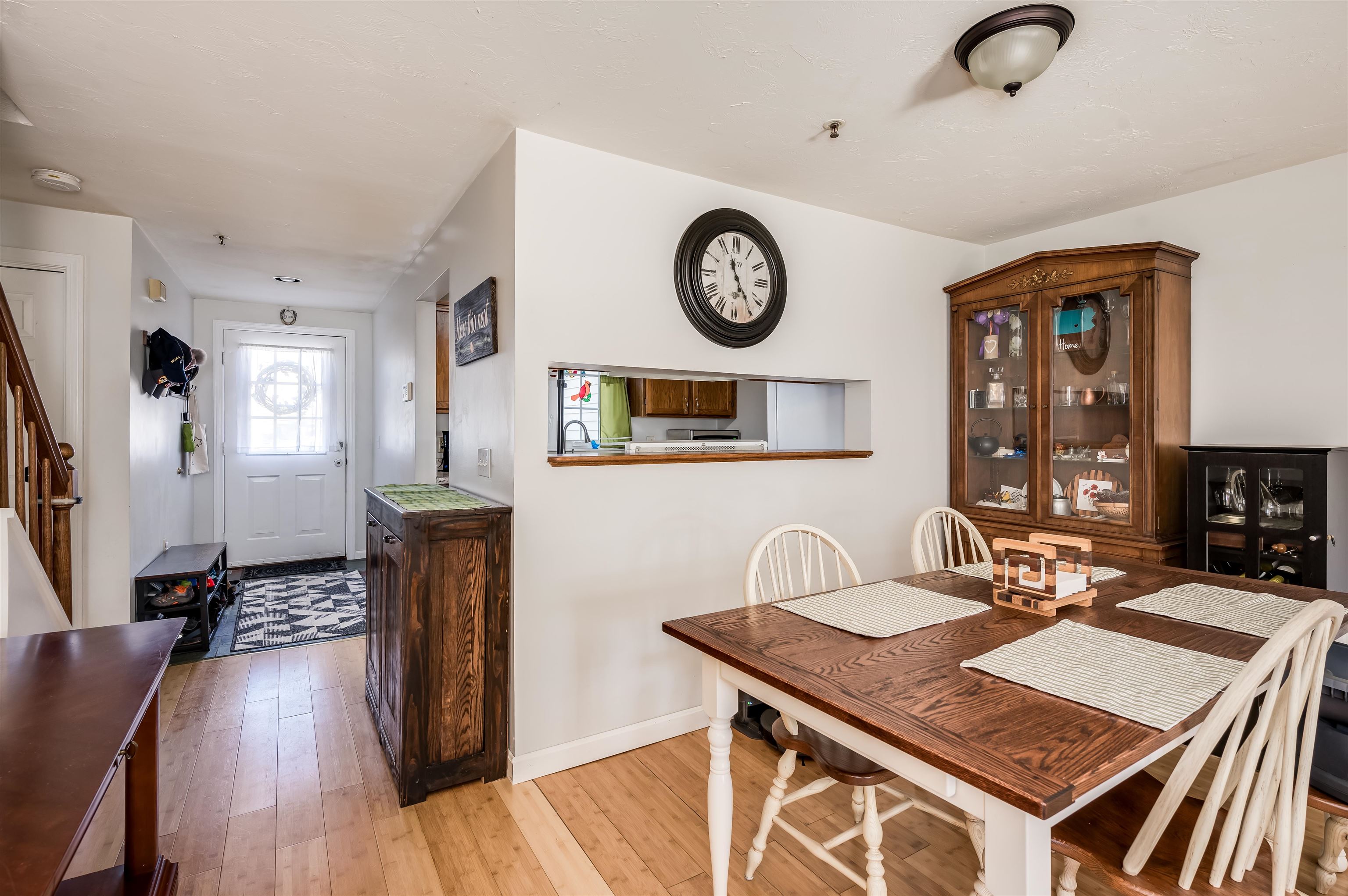 22 Surrey Run Dover, NH 03820 - Photo 5 of 30